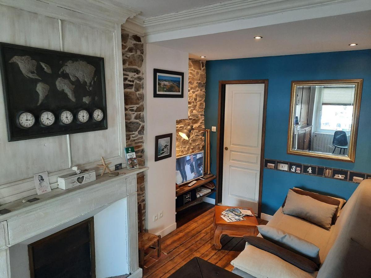 Studios à Granville Extérieur photo